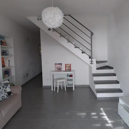 La Casa Accanto Casa vacanze *