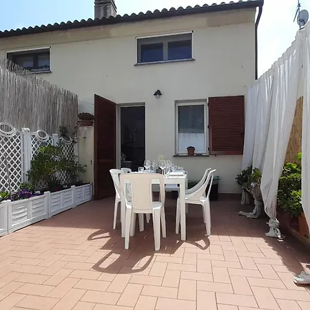 La Casa Accanto בית נופש Rio dellʼElba