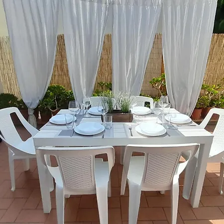 La Casa Accanto *