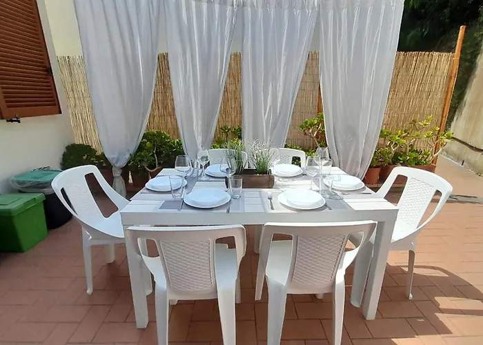 La Casa Accanto *